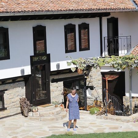 Guest House Epochs Since 1871 Lyaskovets المظهر الخارجي الصورة