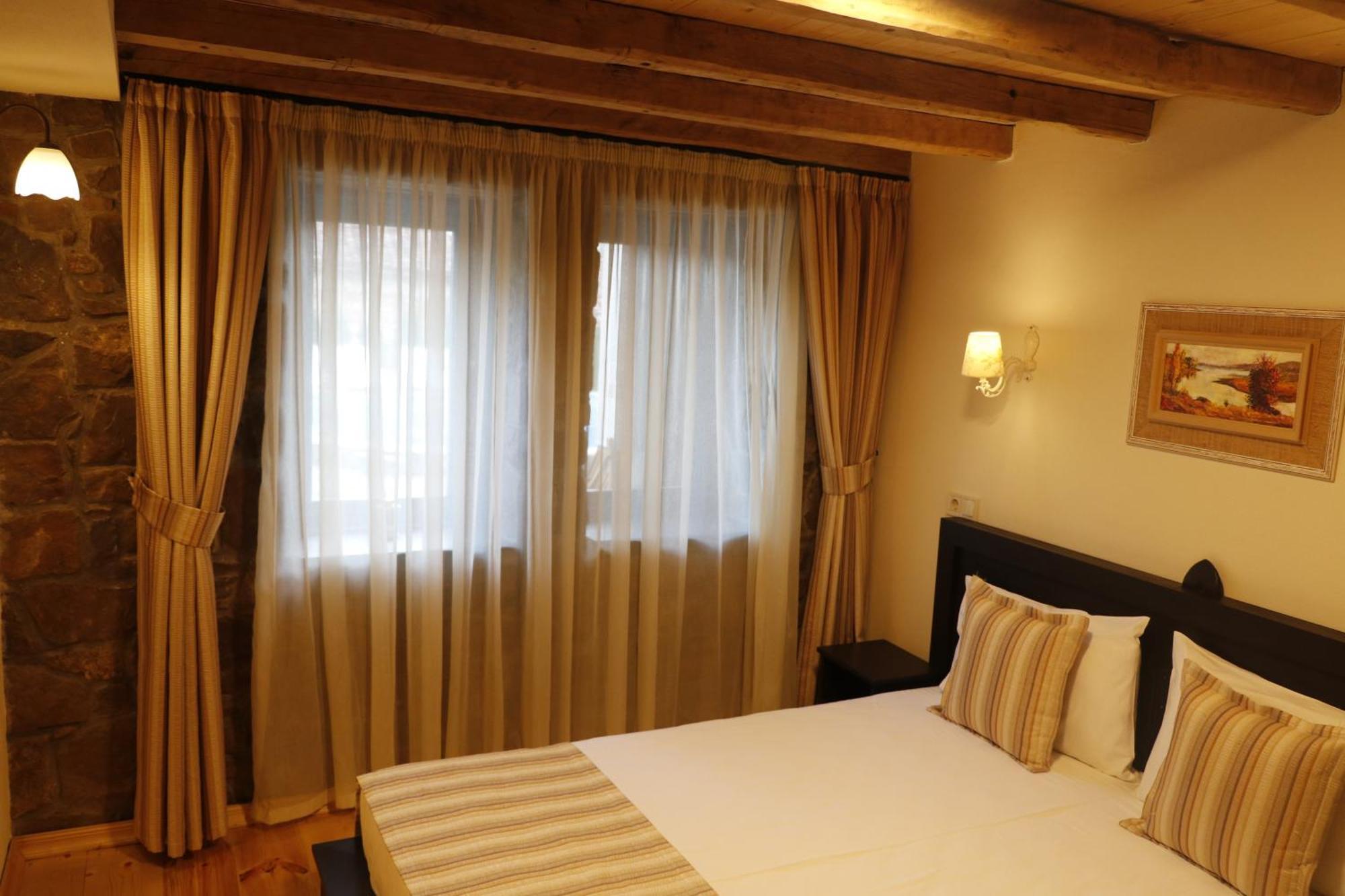 Guest House Epochs Since 1871 Lyaskovets الغرفة الصورة