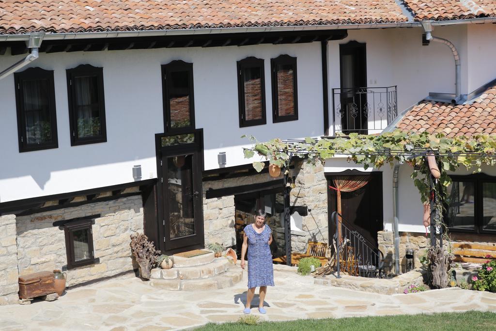 Guest House Epochs Since 1871 Lyaskovets المظهر الخارجي الصورة