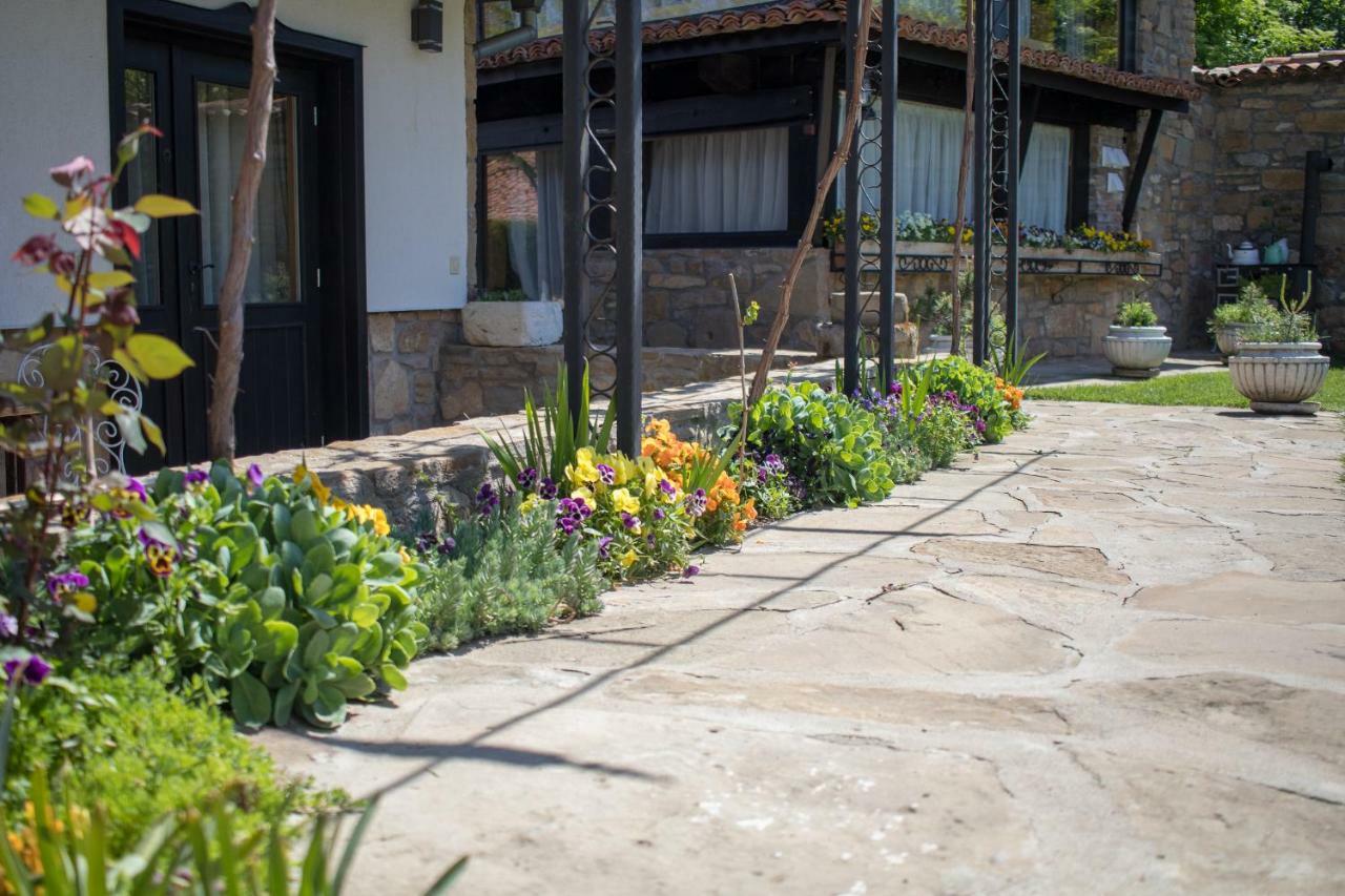 Guest House Epochs Since 1871 Lyaskovets المظهر الخارجي الصورة